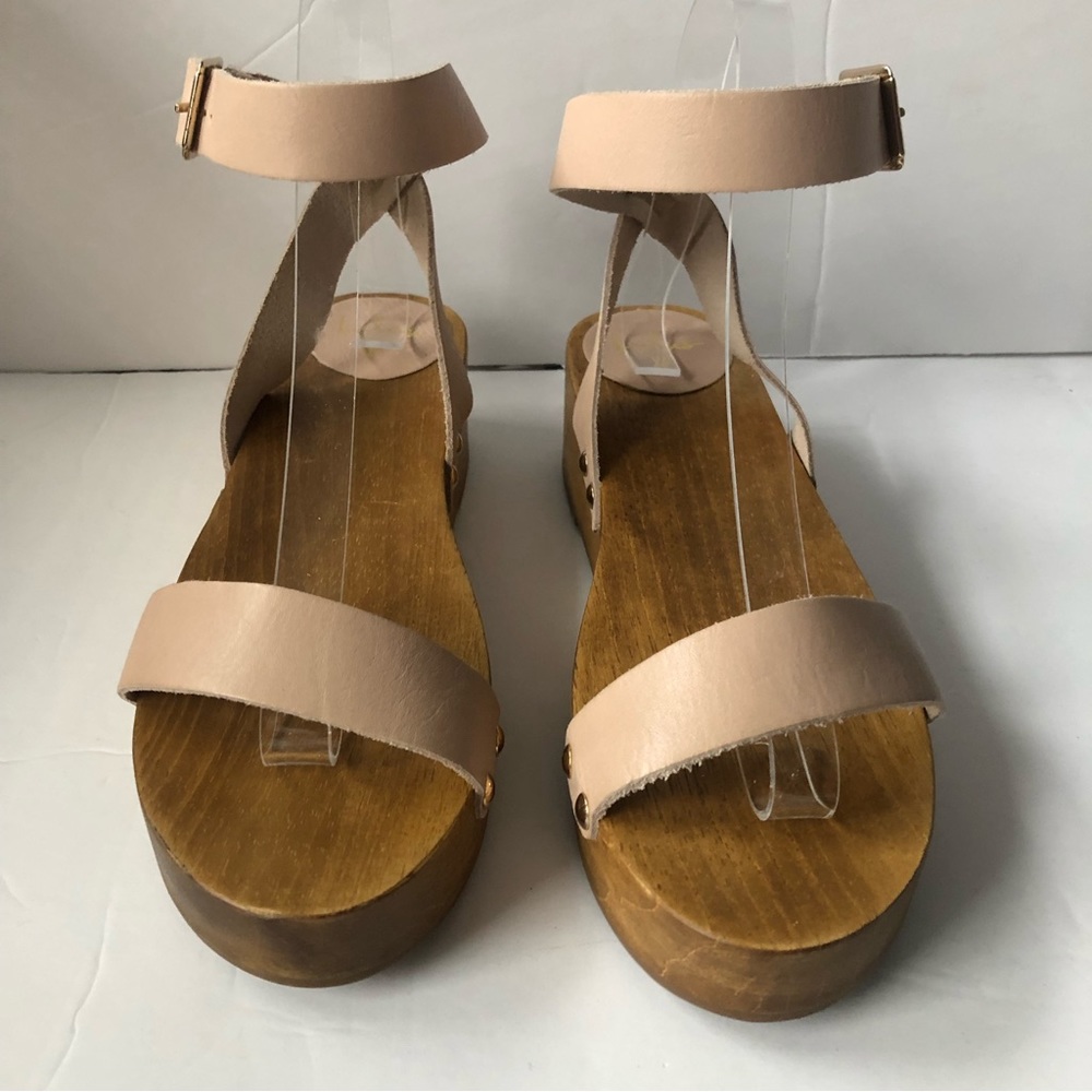 Lulus Nude Leather and Wooden Retro Y2K Platform Sandals Size 7